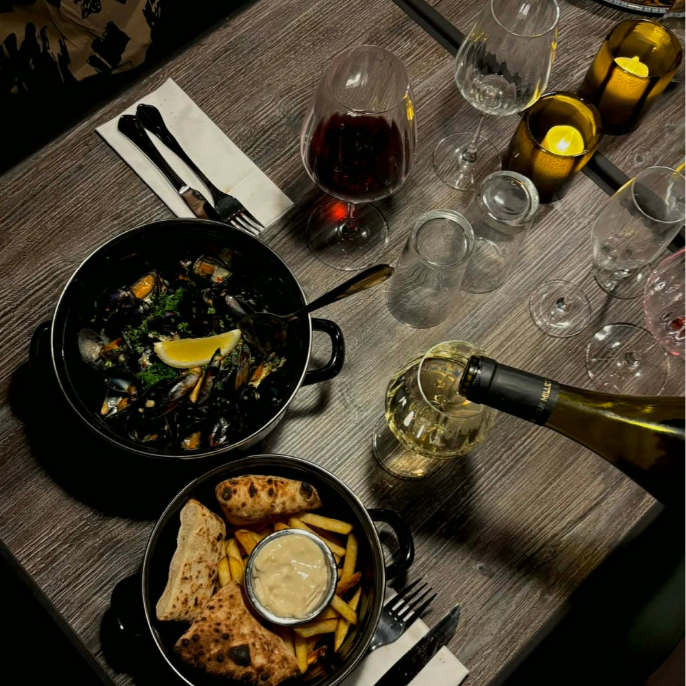 Vin och skaldjur serverat på Bon Jotti i Arboga